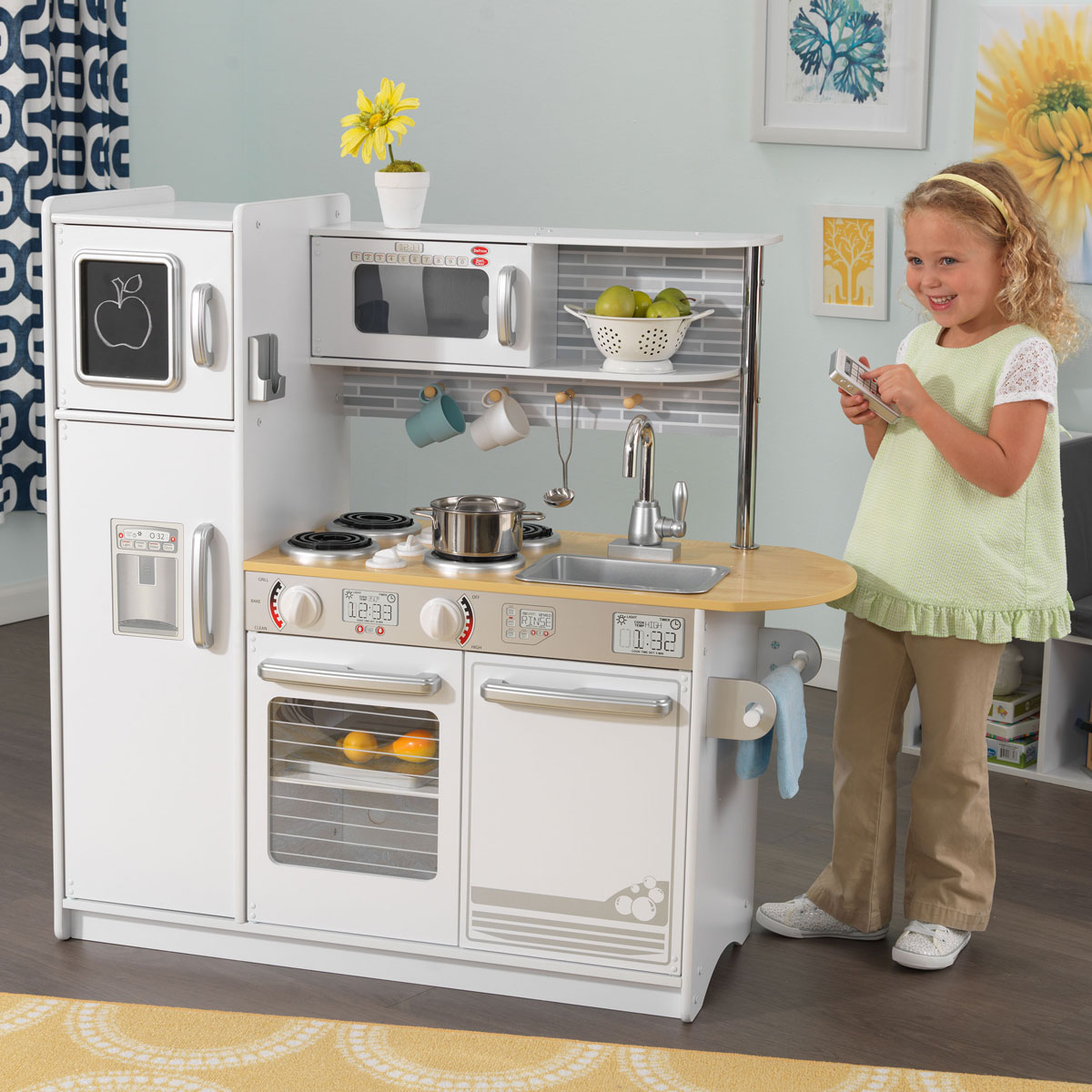 KidKraft Uptown White Kitchen 53335 KidKraft Uptown White Kitchen 53335